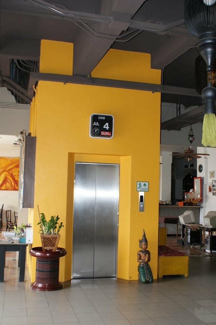Rome Place Hotel Phuket Exterior photo